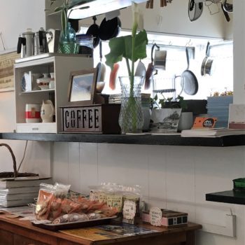 Coffee shop Flat House Cafe